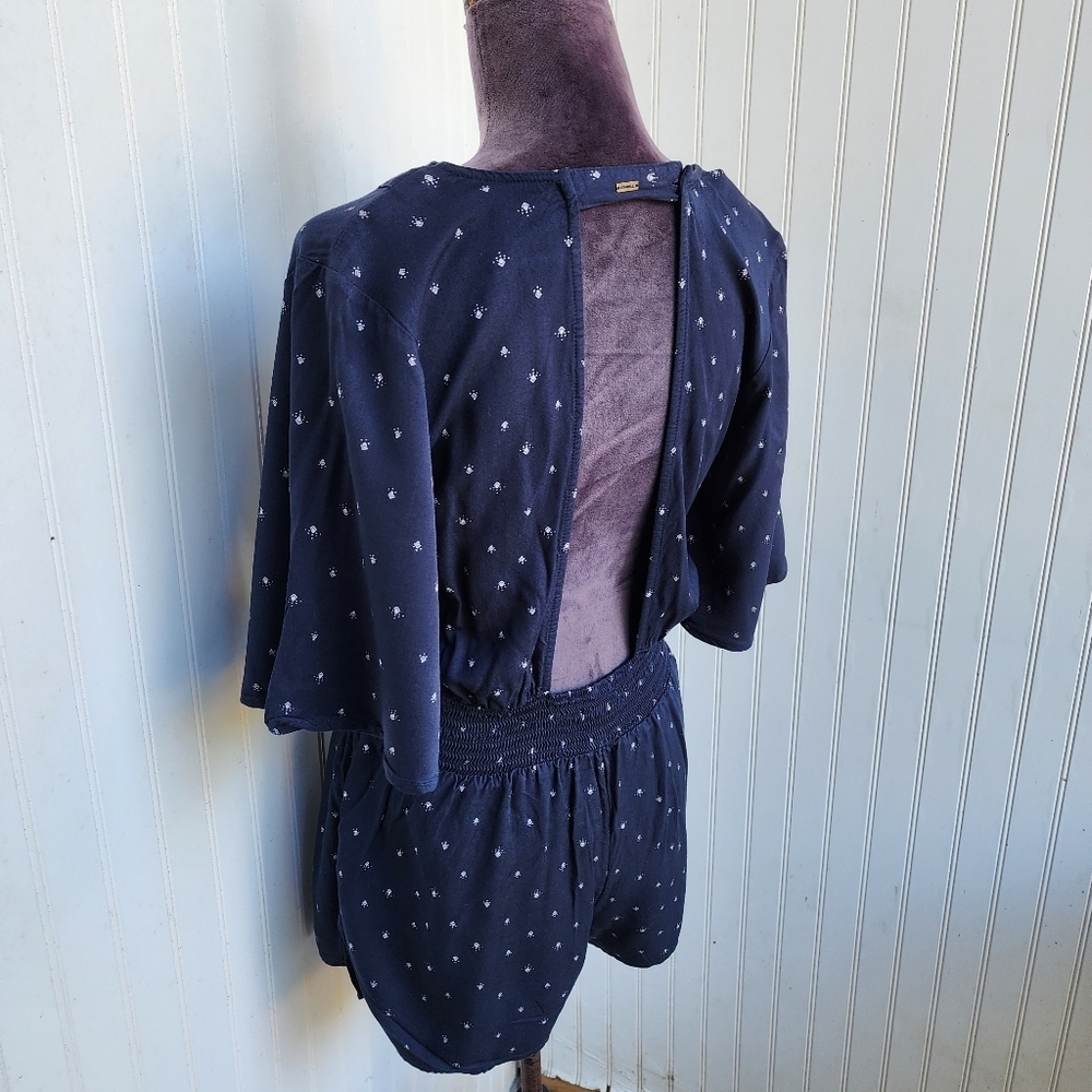 O'NEILL Gabriella Open Back Flutter Sleeve Romper Navy White Geo Print Viscose M - Picture 13 of 16